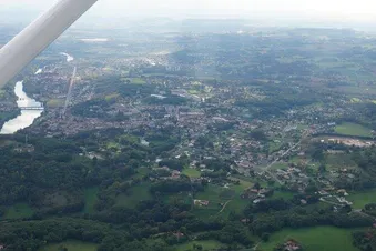 Survol de la vallée du Lot