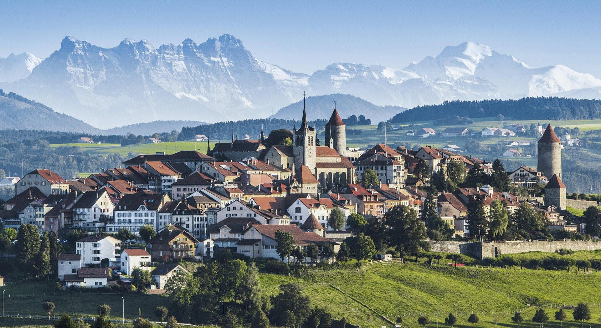Les beautés de la chaîne du Jura et des lacs suisses romands