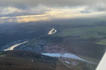 Flug entlang der Mosel