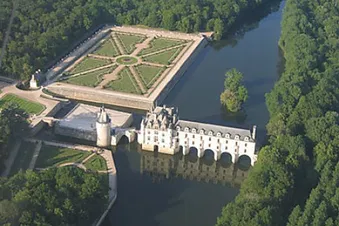 les châteaux de La Loire au départ du Mans en 2 heures
