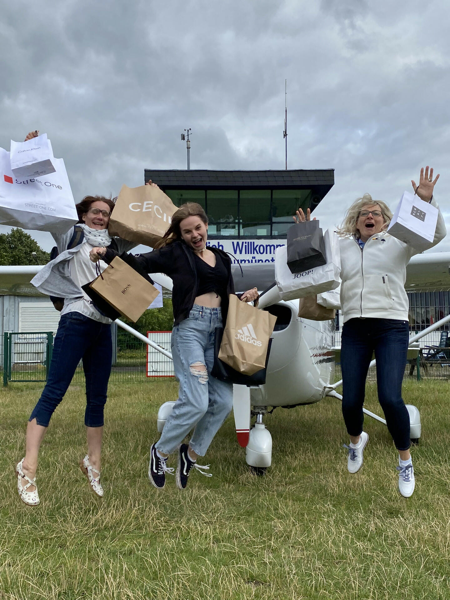 Glückliche Damen 🥰