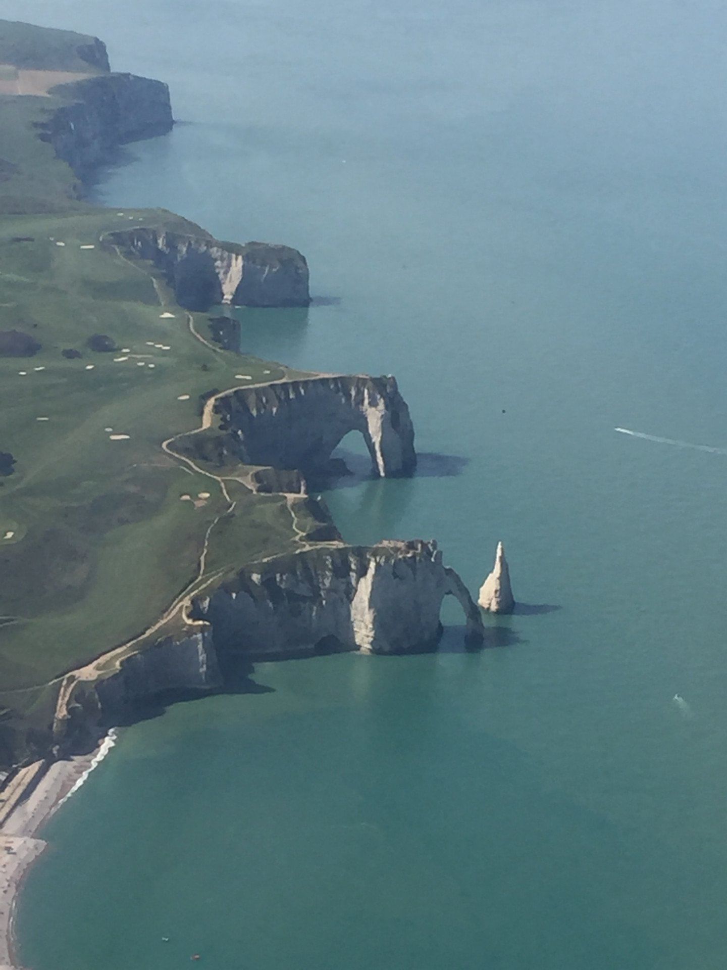Survol de la côte fleurie jusque Etretat