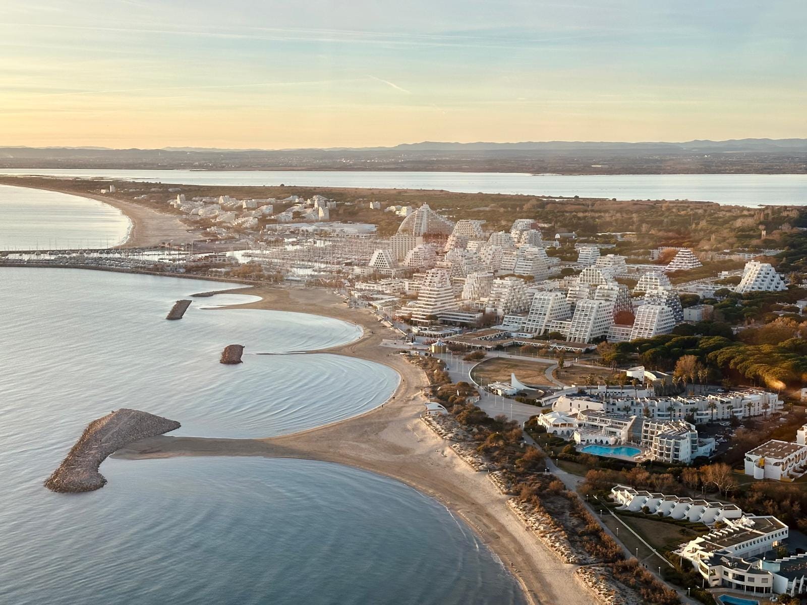 Survol Grande Motte, Littoral Camargue en hélico