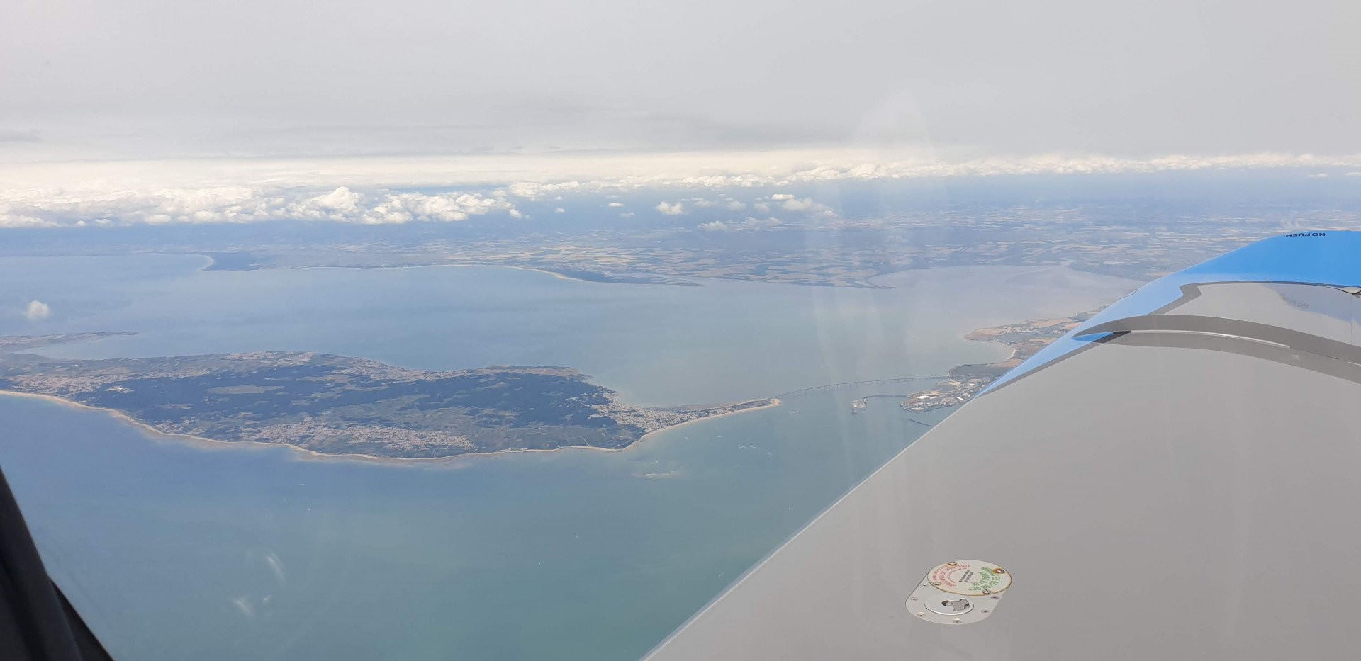 Une journée à la Rochelle, Tour de l'Ile de Ré en avion