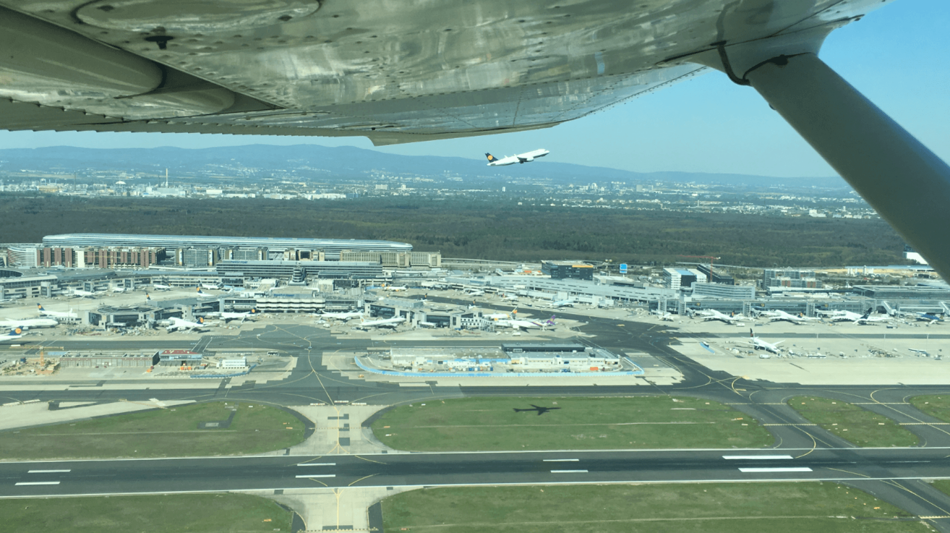 Frankfurt, Deine Flughäfen - Rundflug um Frankfurt
