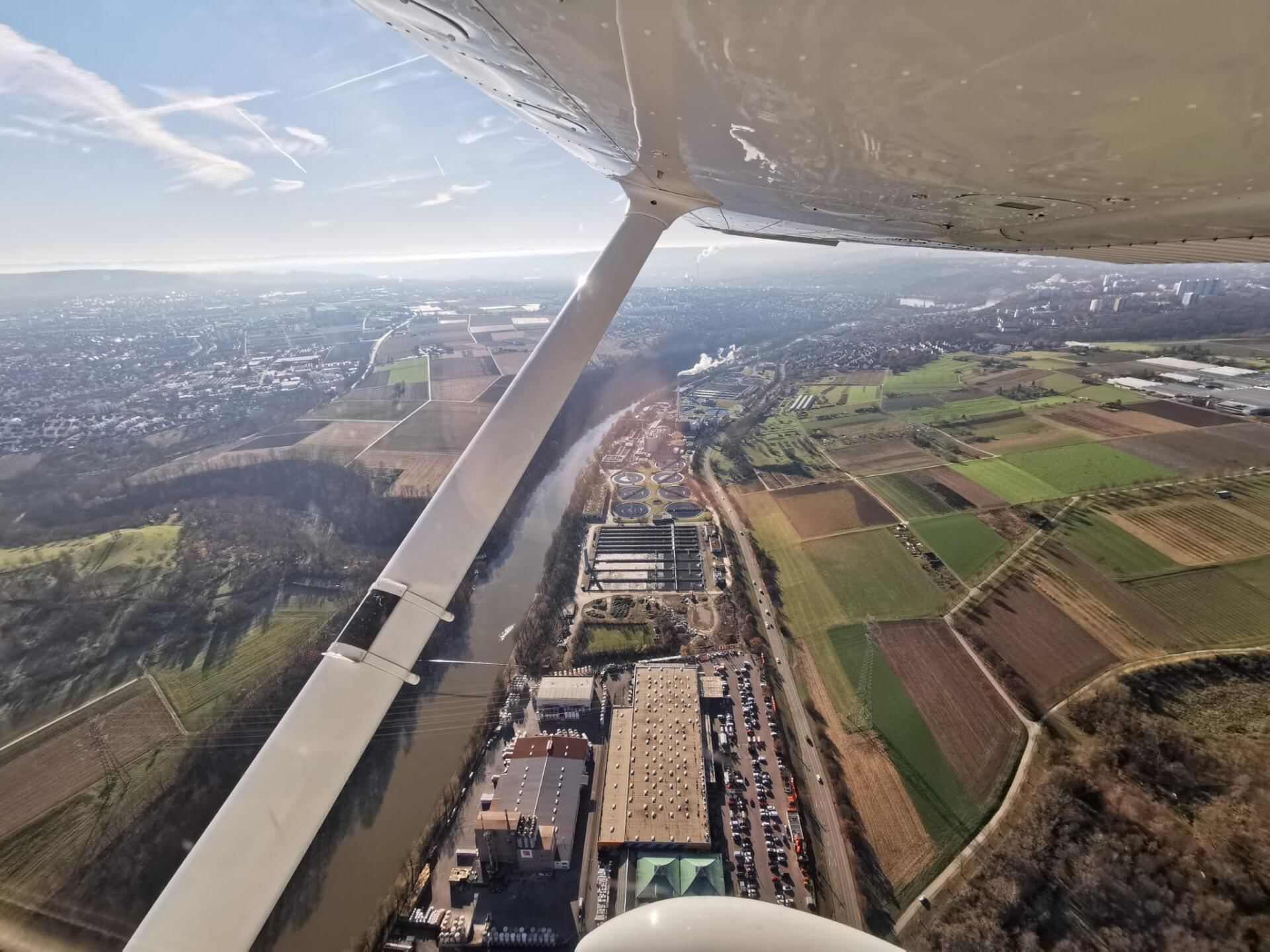 Pilot für einen Tag? Erlebe die Freiheit des Fliegens!