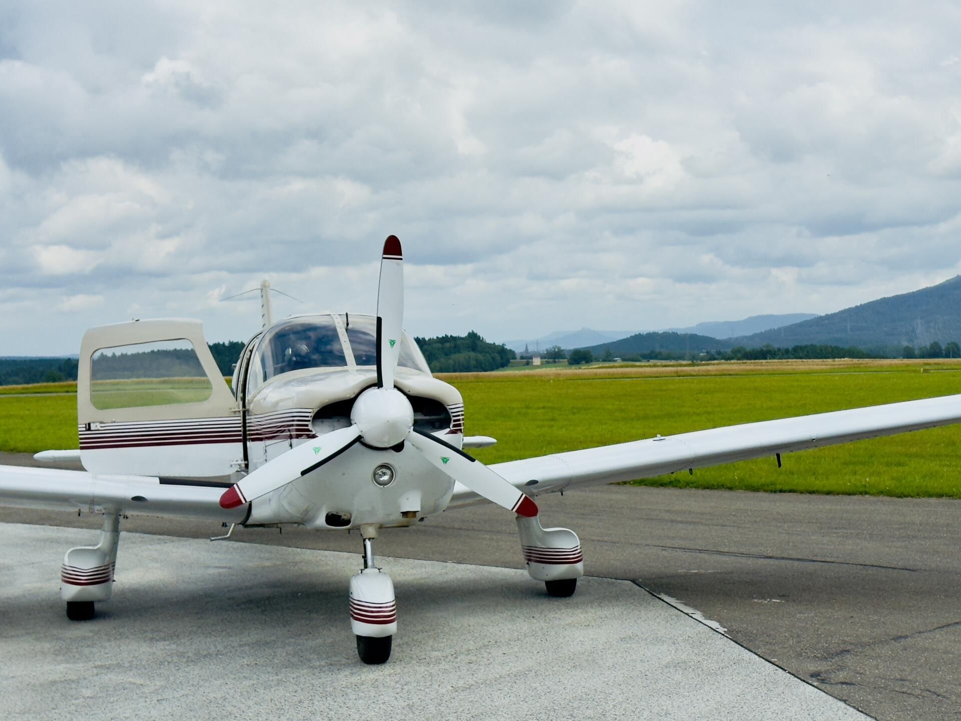 Café, Croissant, Côte d'Alpes – Lausanne zum Lunch