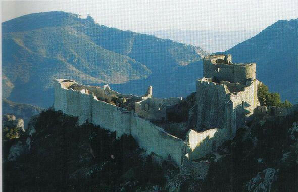 Littoral-Canigou-chateaux Cathares pour 3 passagers
