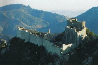 Littoral-Canigou-chateaux Cathares pour 3 passagers