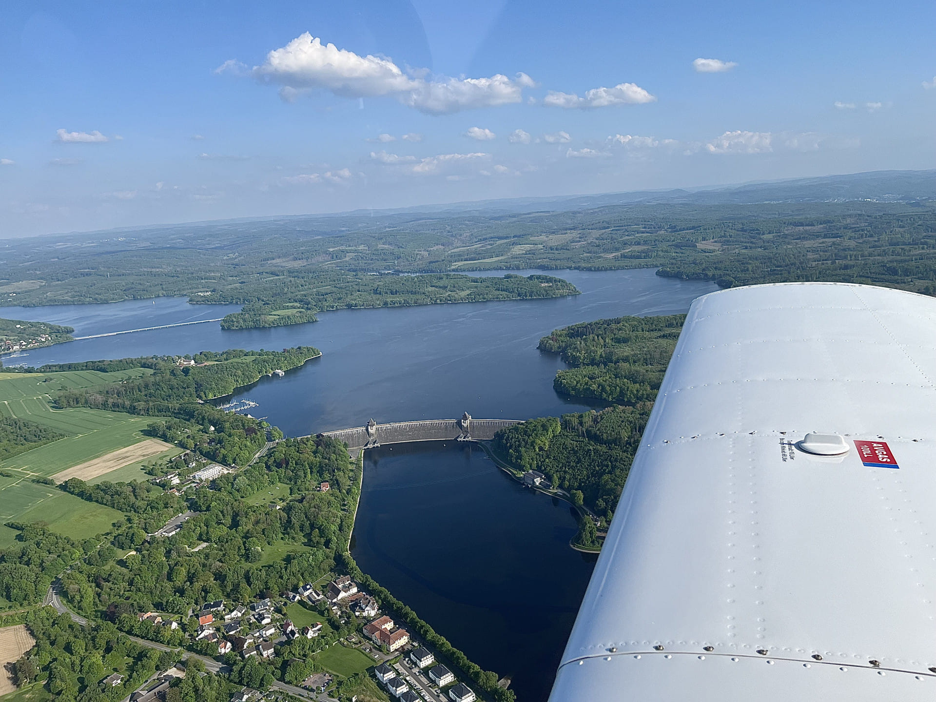 Rundflug über das Sauerland und den Möhnesee