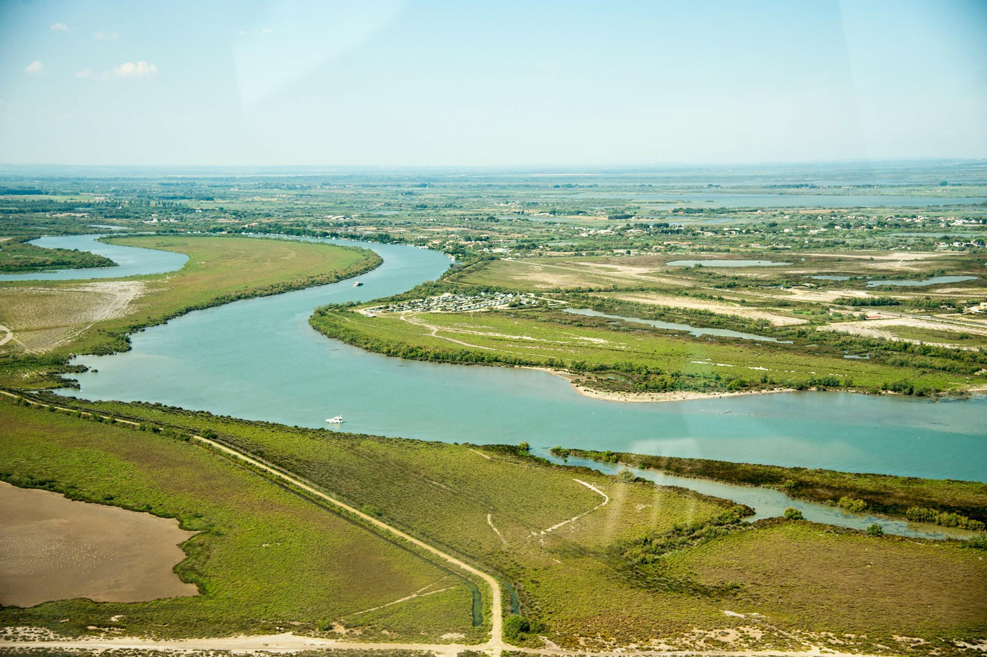 Vol Hélico - Baux de Provence, fil du Rhône et littoral