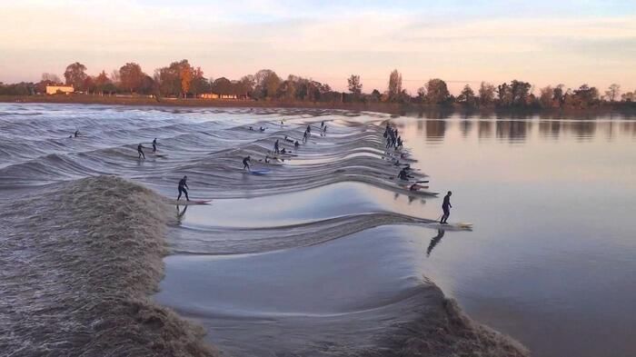le mascaret parfois visible de haut si l'heure de la marée s'y prête