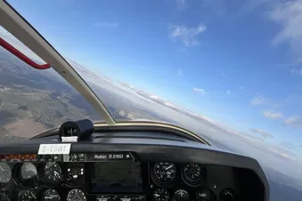 Verkehrsflughafen und weitere spannende Orte aus dem Cockpit