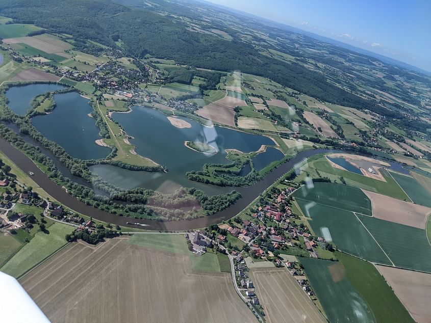 über den Maschsee, die Marienburg und den Deister