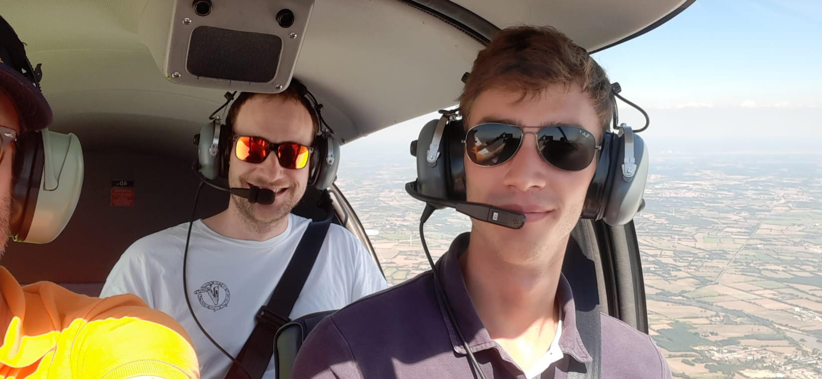 Balade aérienne tour des îles YE et NO