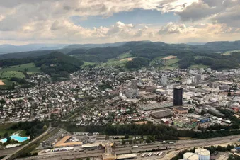 Kleiner-Jurarundflug im Hubschrauber