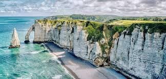 Falaises d’Étretat vues du ciel – Vol côtier depuis Falaise