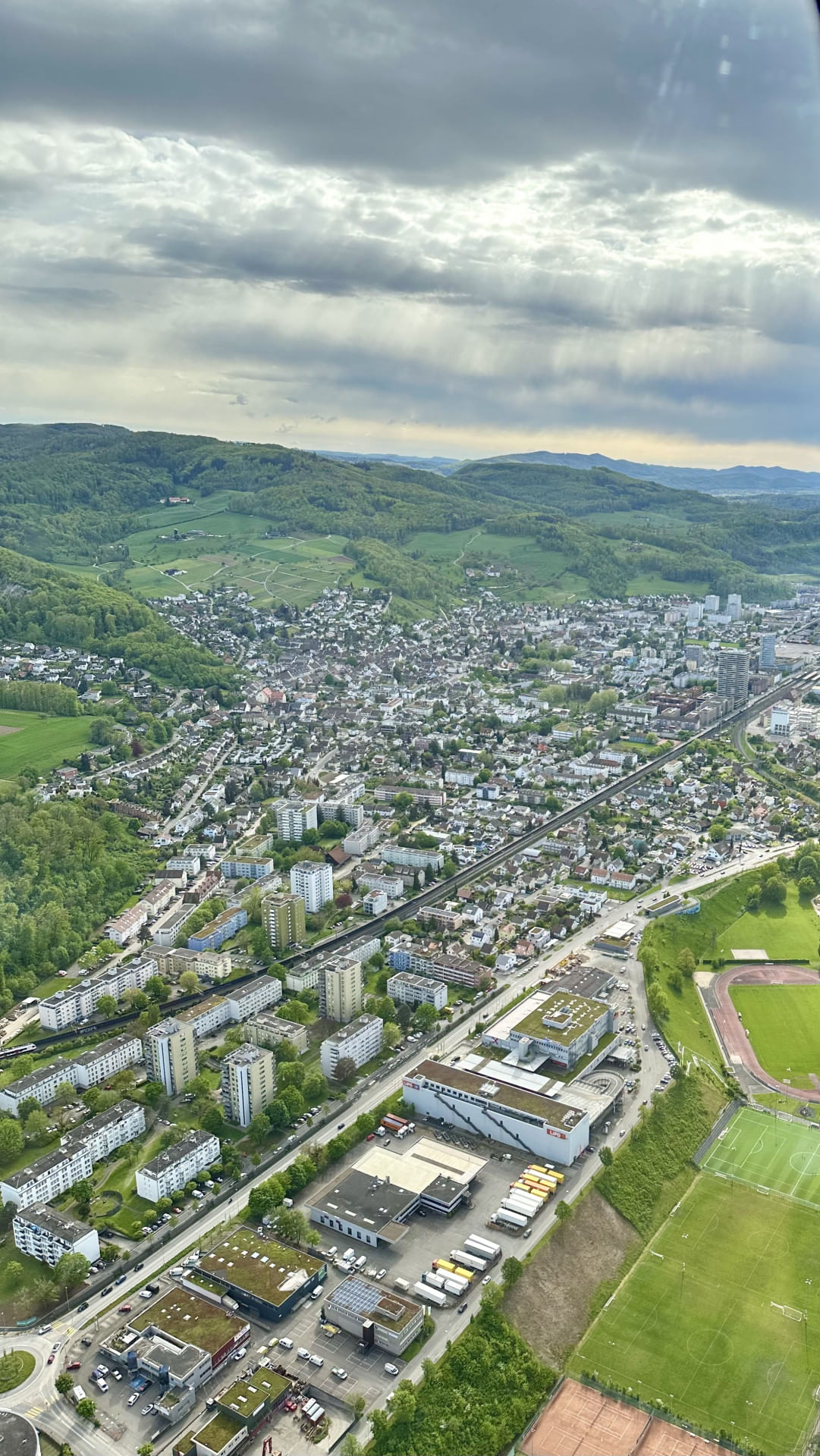 Rundflug mit Zwischenhalt im Bergrestaurant