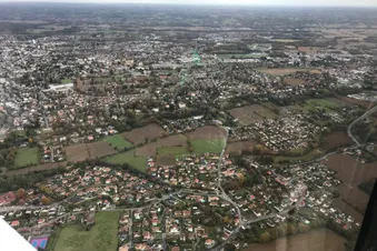 Tour de Pau par le Sud en avion