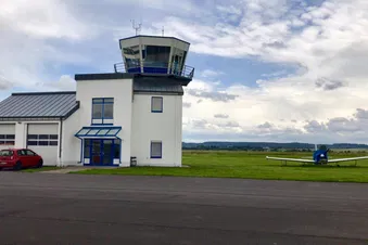 Ein Rundflug über den Taunus mit Blick auf die Skyline