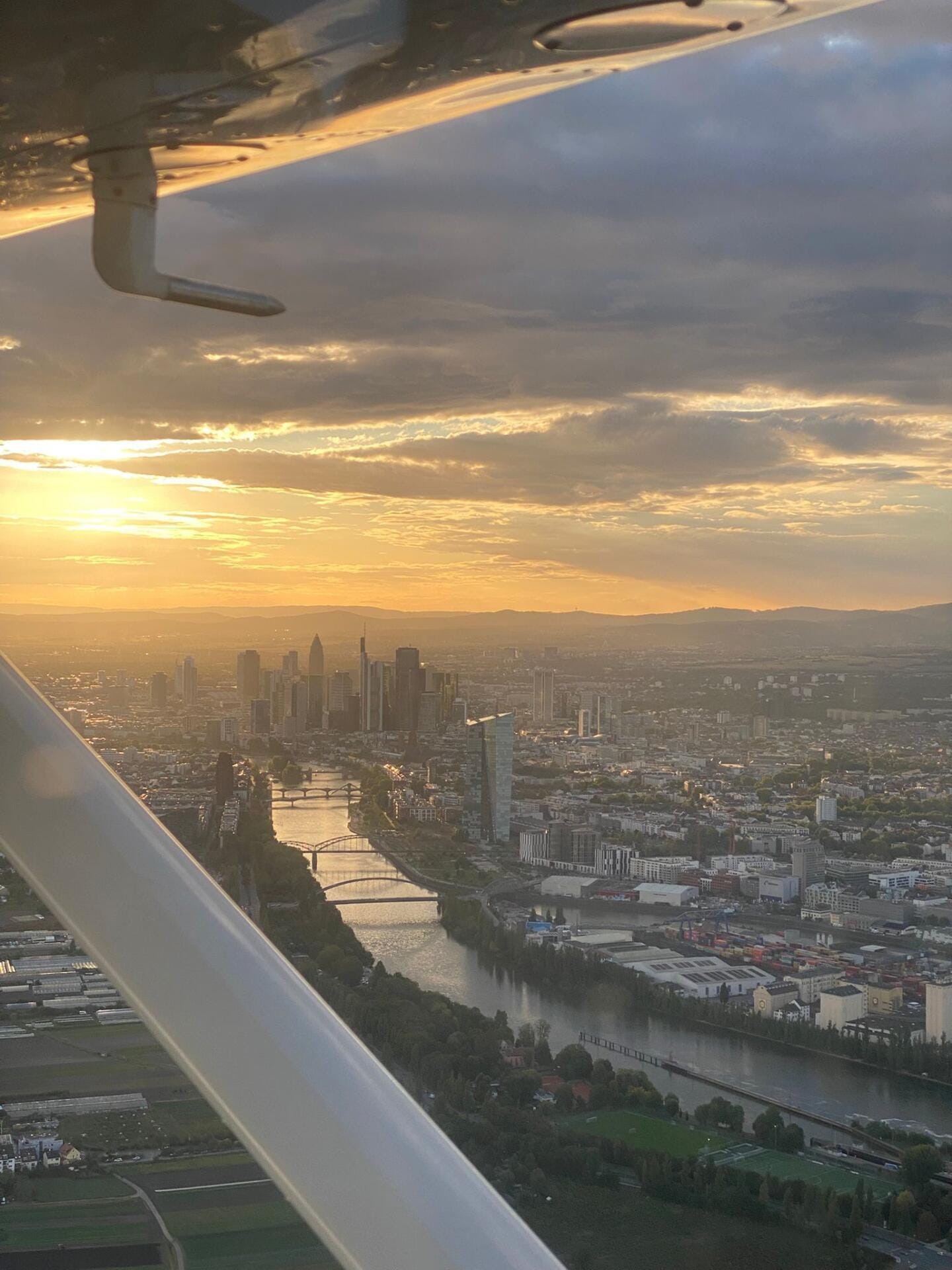 Rundflug SKYLINE Frankfurt am Main erleben