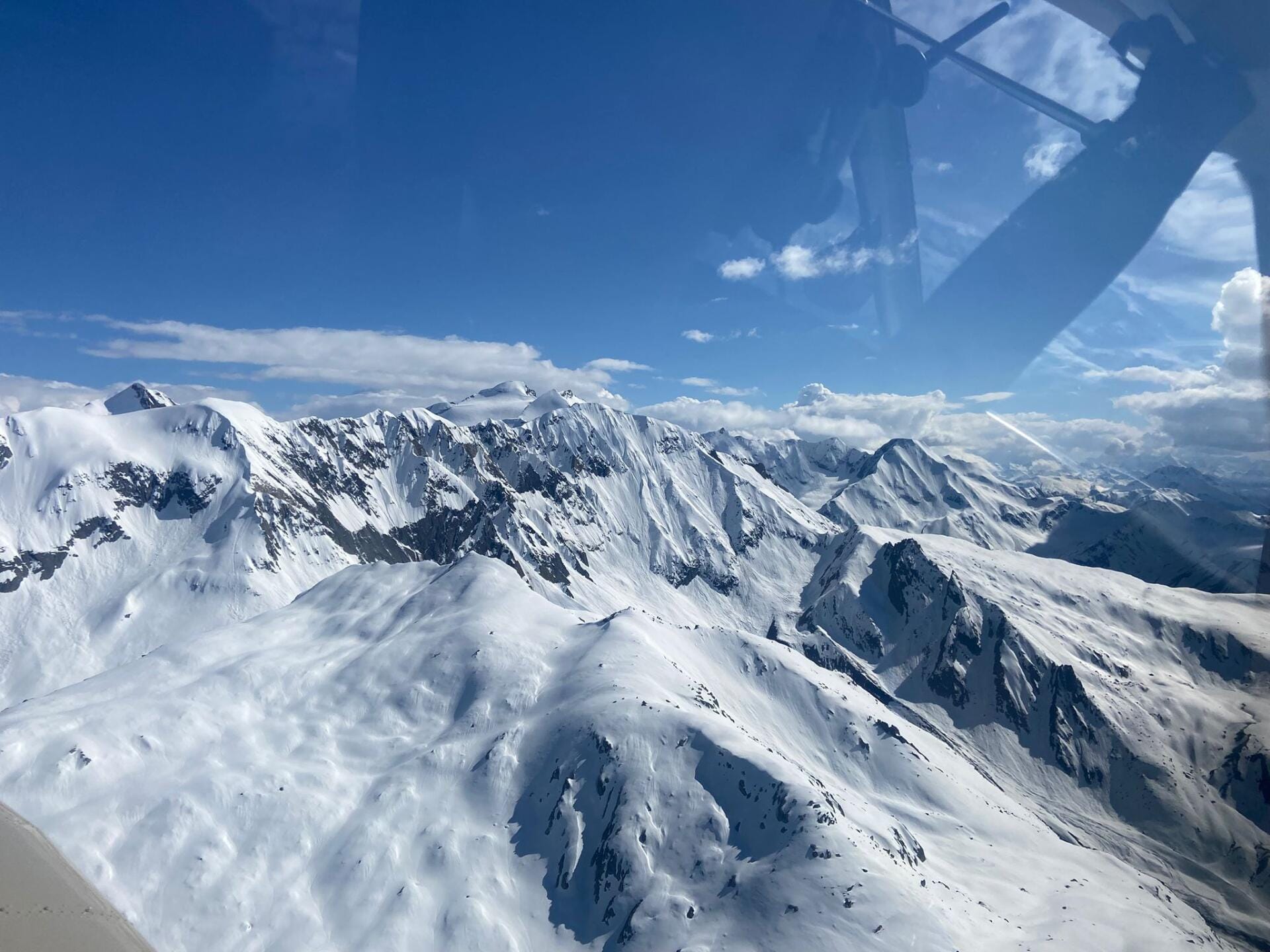 Alpenglühen & Dolce Vita: Ein Flugtag der Superlative