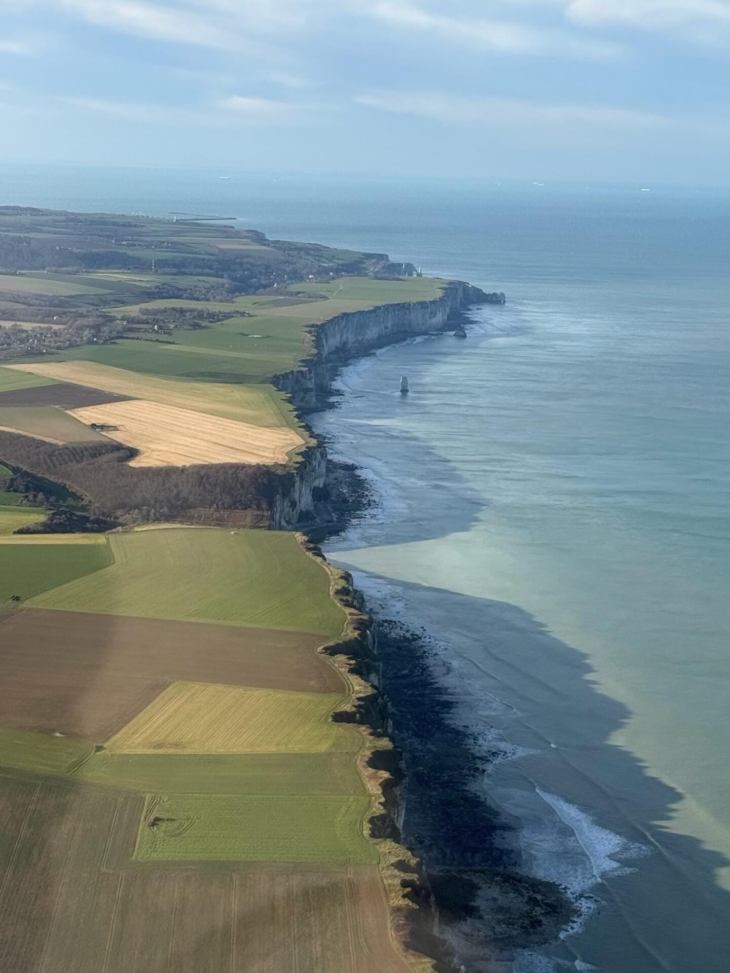 Le pont de Normandie et les falaises d'Etretat