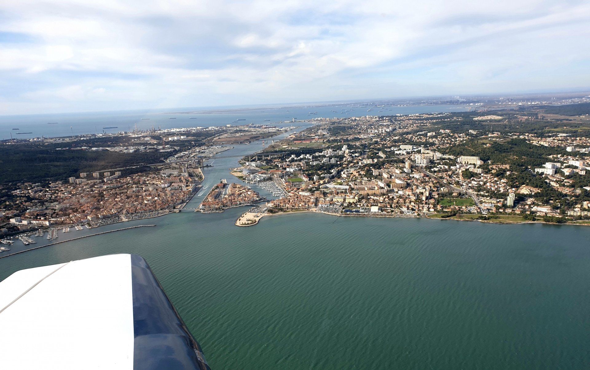 De Salon à Cassis, le Sud depuis le ciel