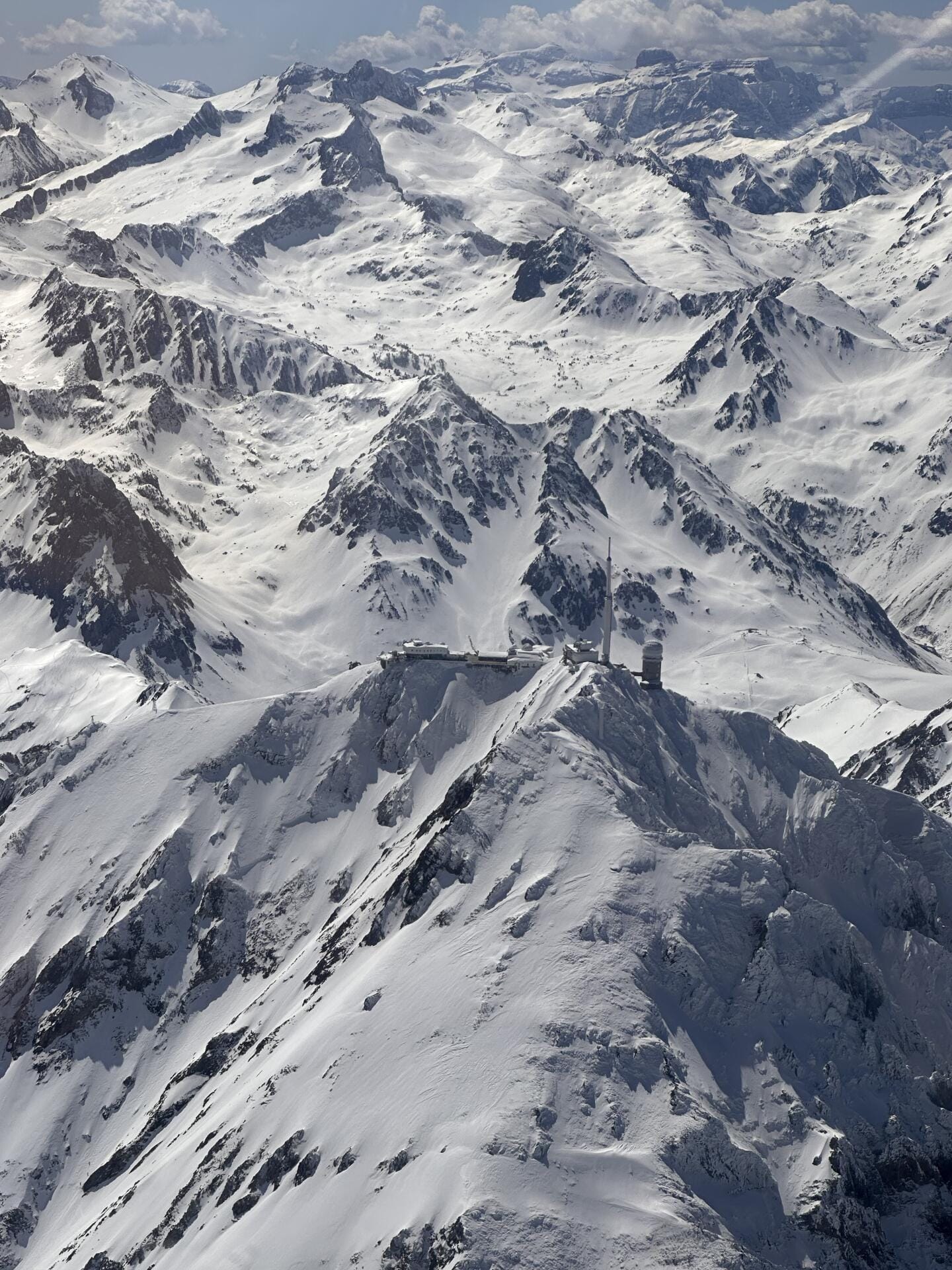 🛩️  Cap sur le Pic du Midi — Pyrénées vues du ciel