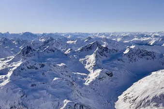 Blick in die unendlichen Alpen