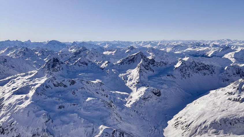 Traumhafter Alpenrundflug nach St. Moritz ✨🏔️