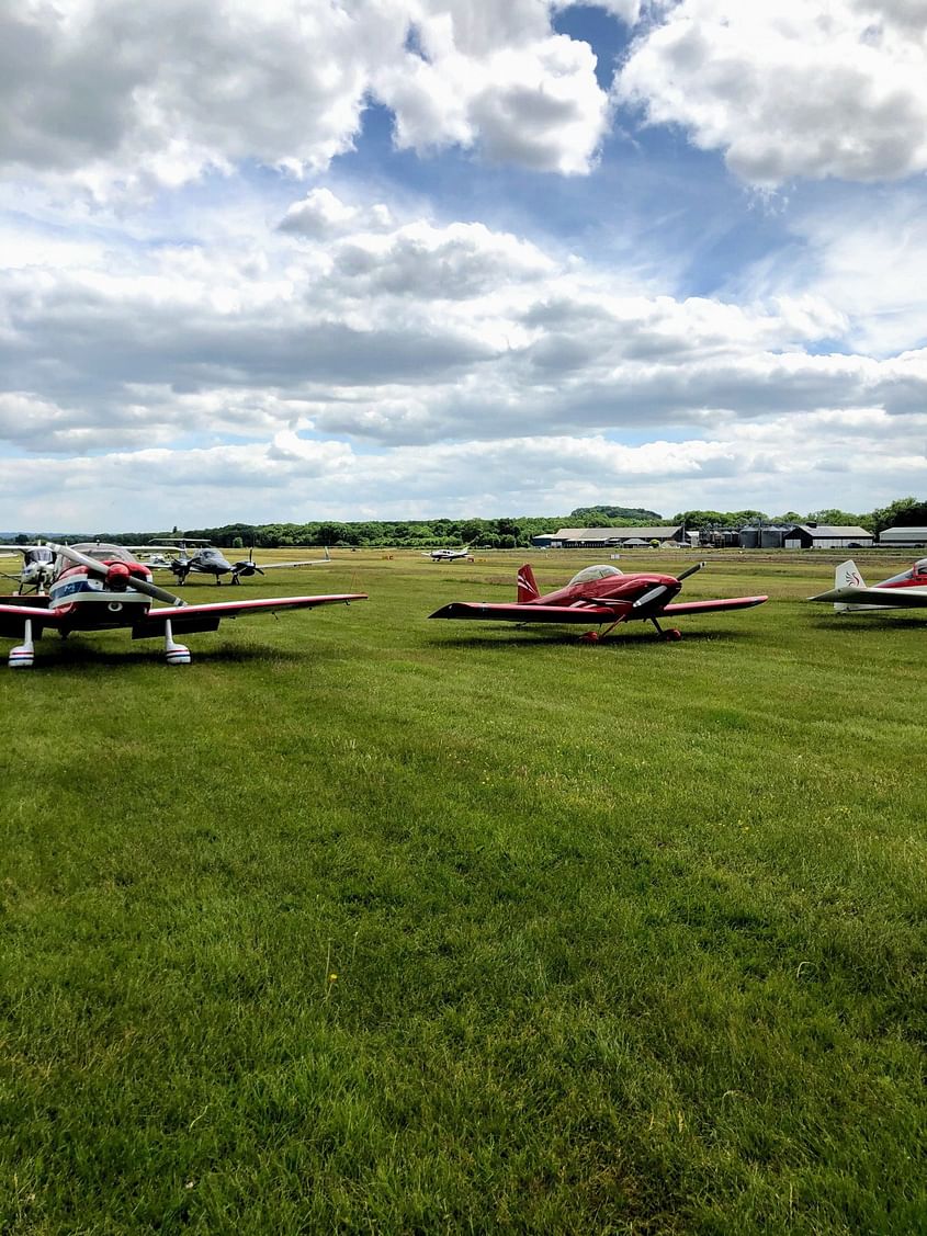 Fly to Shobdon for lunch and return