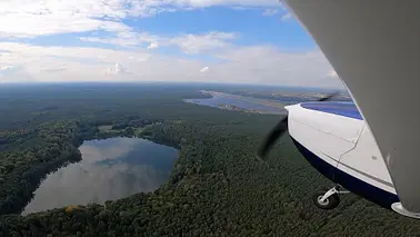 Von Berlin aus in die Müritzer-Narturlandschaft (Rundflug)