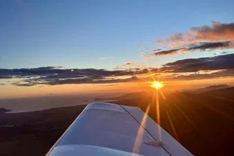 Coucher de soleil en vol