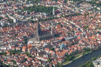 Ulmer Münster (Image by Armin Appel, License: Creative Commons Zero (CC0) spotteron.com/assets/map/config/landappbw/partials/info/desktop/de-DE.html)