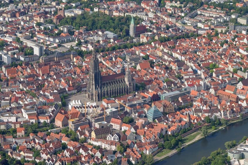 Rundflug über Stgt City&Flugh, Schwäb Alb, Ulm, Kaiserberge