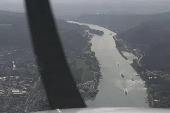 Wunderschöner Rundflug über Köln und Bonn.