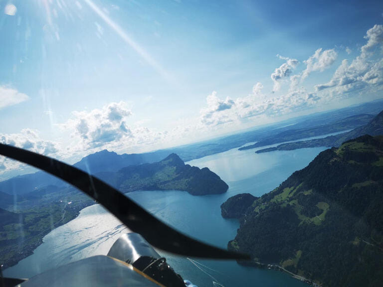 Vol panoramique au-dessus de Lucerne : Pilatus, Rigi, lac des Quatre-Cantons et la vieille ville vus du ciel