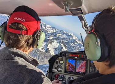 Survol des Pyrénées françaises et espagnoles depuis Pau