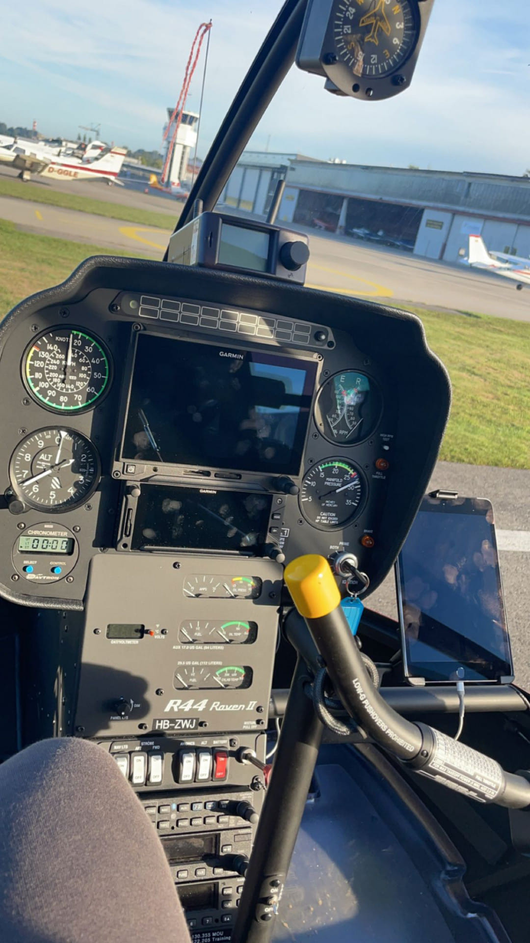 Cockpit des Robinson R44