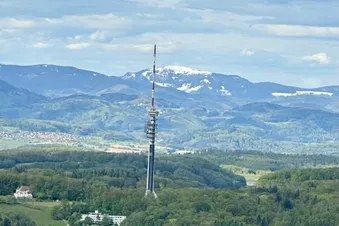 Rundflug mit Zwischenhalt im Bergrestaurant