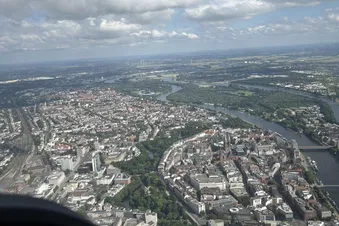 Individueller Rundflug – 30 Minuten nach Ihren Wünschen