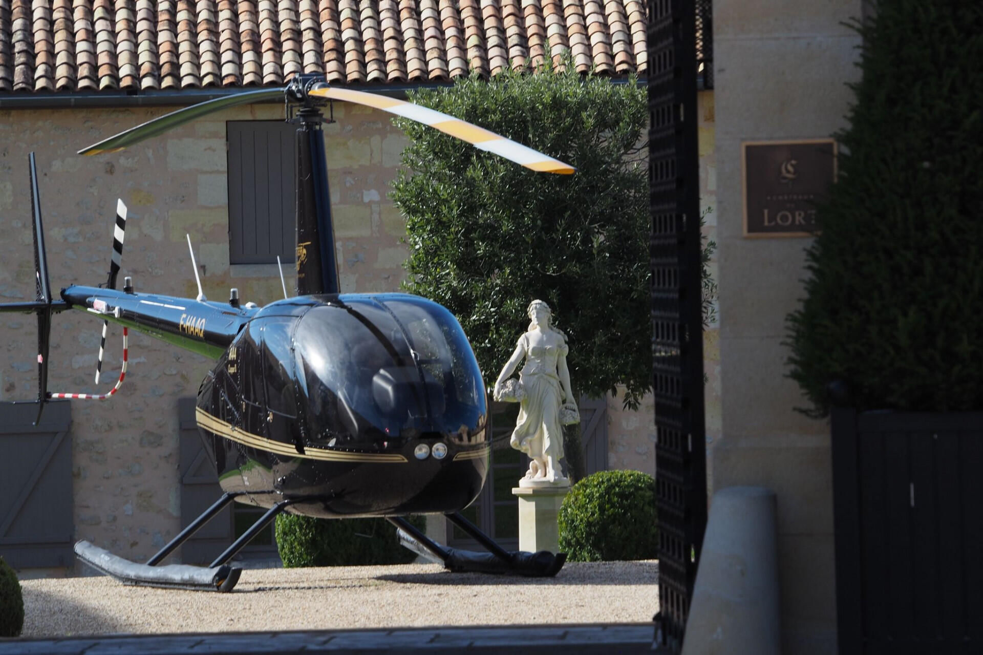Découverte des châteaux du Medoc en hélicoptère 🍷