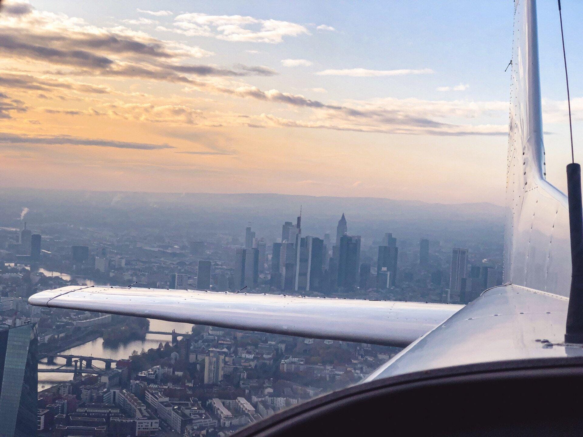 Rundflug Frankfurt und Taunus kompakt mit Cessna 172