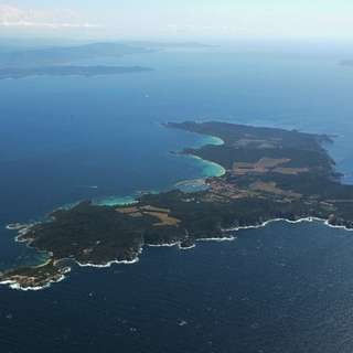 Saint Tropez , les iles d'Or, la rade de Toulon, Le Castelet