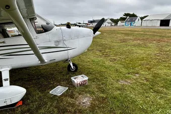 Sur l'aérodrome de Belle Ile