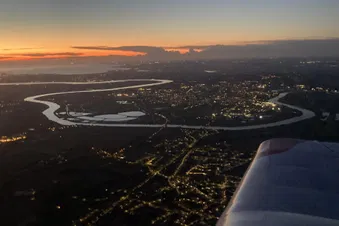 La ville de Rochefort au coucher de soleil