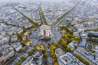 Day or overnight excursion to Paris