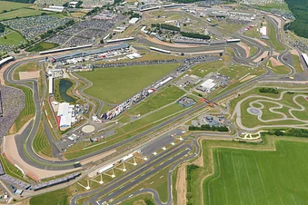 Learn to Fly! Introductory Flight around Silverstone-60 Mins