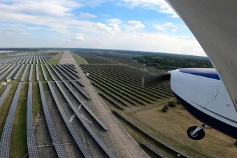 Rundflug über Berlin oder Wunschstrecke in Brandenburg